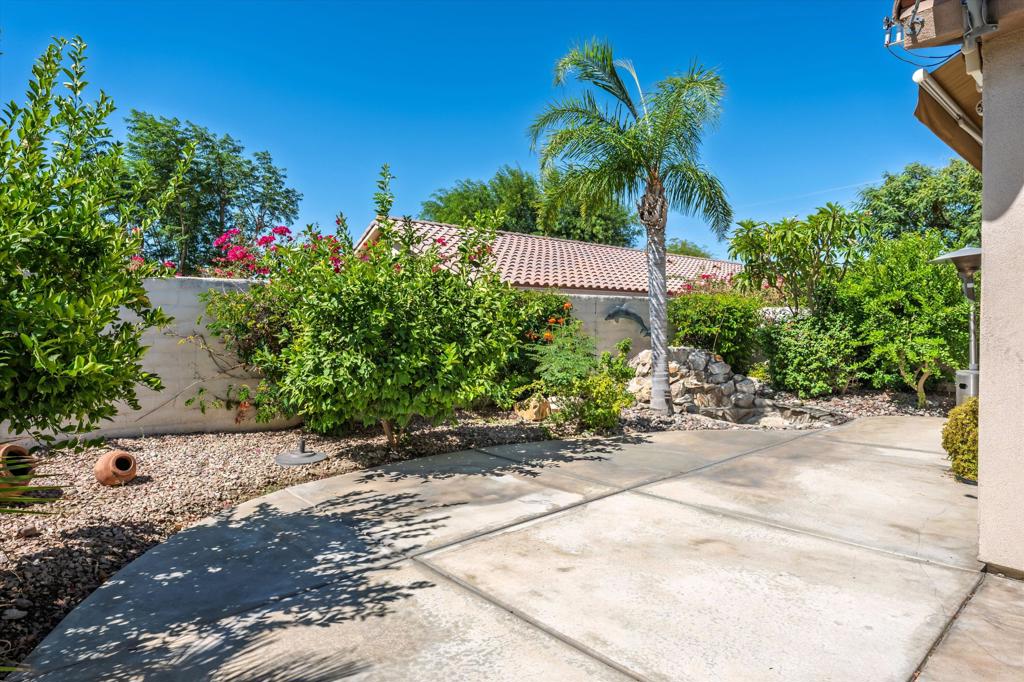 80545 Avenida Camarillo