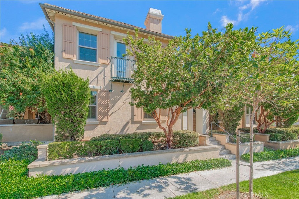 83 Twin Gables