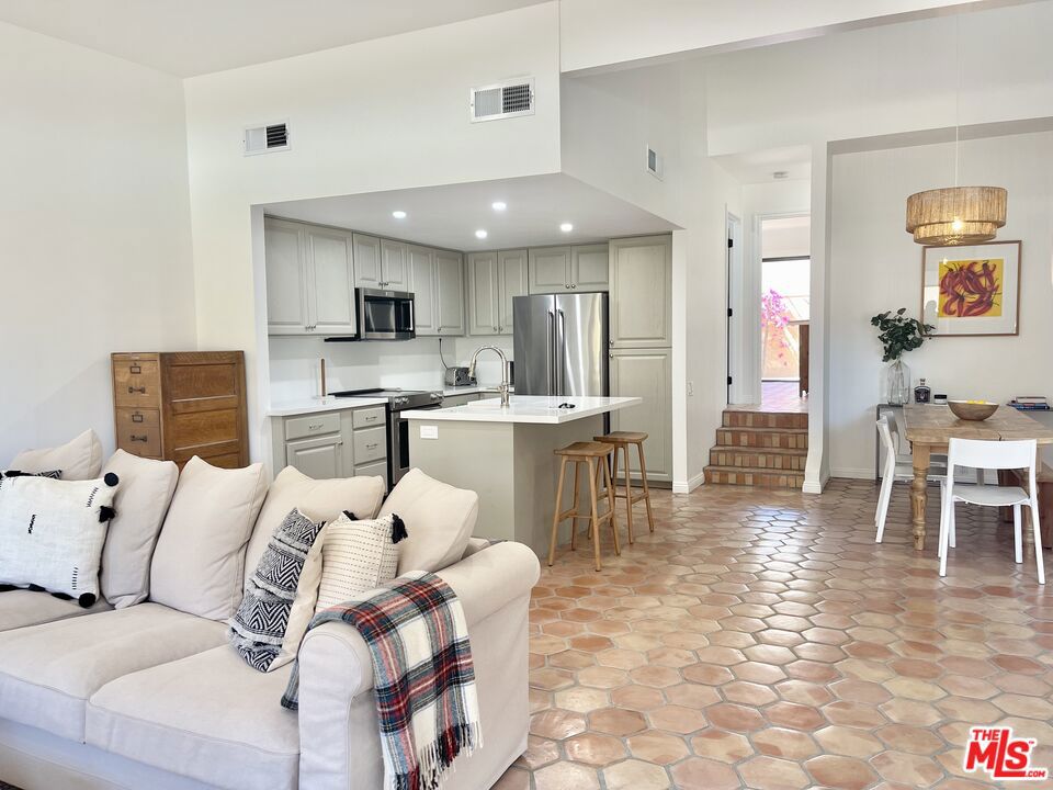 73441 FOXTAIL Lane