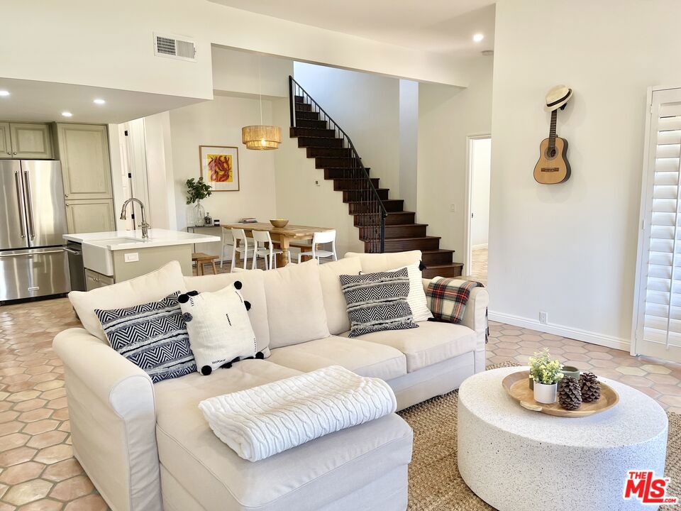 73441 FOXTAIL Lane