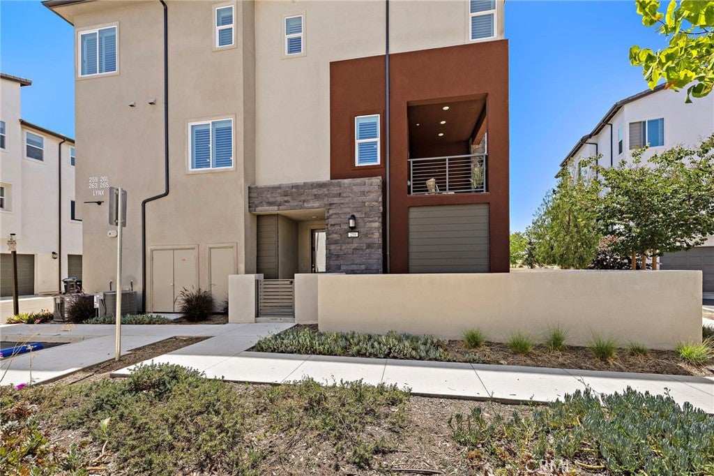259 Lynx, Irvine CA 92618 - Photo 6