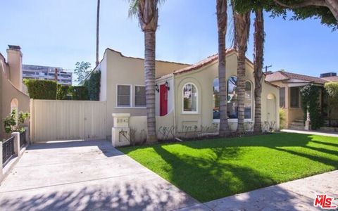 Photo of 8842 Dorrington Avenue, West Hollywood, CA 90048 (MLS # 26836103)