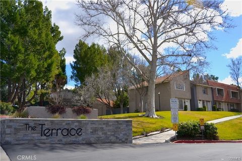 Photo of 26855 Avenida Terraza, Saugus, CA 91350 (MLS # SR26109785)