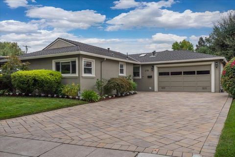 Photo of 2718 Ohio Avenue, Redwood City, CA 94061 (MLS # ML82025194)