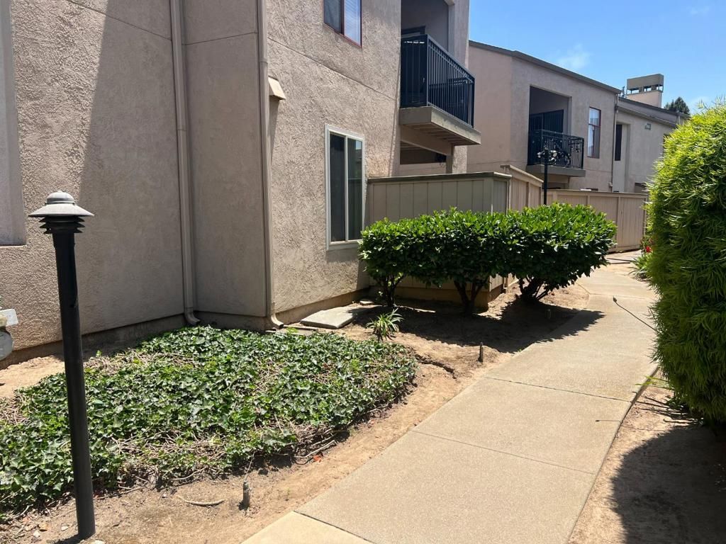 listing image 130723840971012158159
