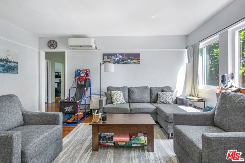 7129 Coldwater Canyon Avenue 10, North Hollywood CA 91605