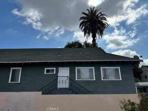 Photo of 4638 Russell Avenue, Los Feliz, CA 90027 (MLS # AR26121907)