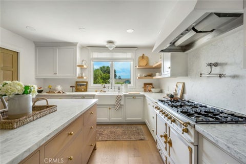 Tiny photo for 1541 Palos Verdes DR W, Palos Verdes Peninsula, CA 90274 (MLS # OC26121742)