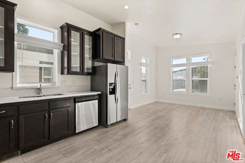 Photo of 8250 Lankershim Boulevard #185, North Hollywood, CA 91605 (MLS # 26667345)