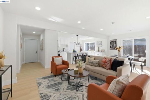 Photo of 137 Tamarack Dr Dr, Union City, CA 94587 (MLS # 41126397)