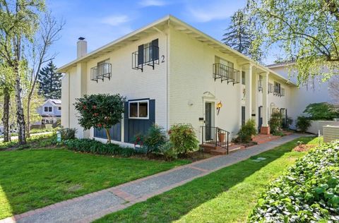 Photo of 600 Pennsylvania Avenue #14, Los Gatos, CA 95030 (MLS # ML82037017)
