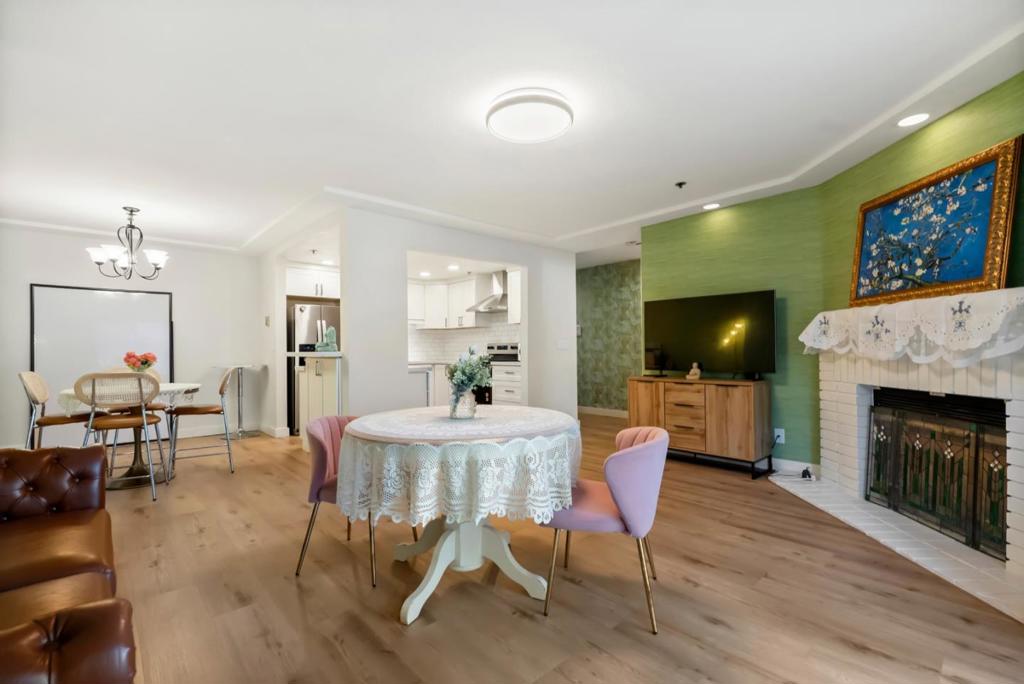 496 W Charleston Road 302