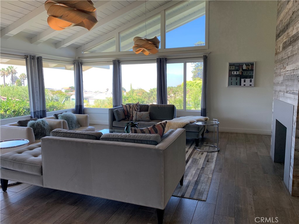 210 Monarch Bay