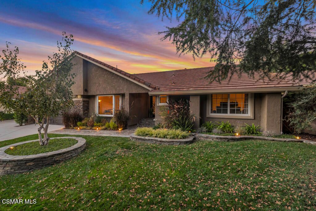 Photo of 110 Starstone Court, Simi Valley, CA 93065 (MLS # 225005568)