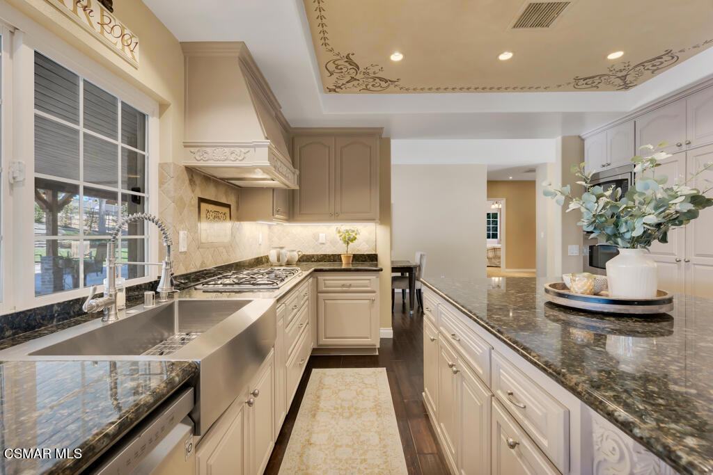 Bridle Path (New)-316 - 316 - Residential