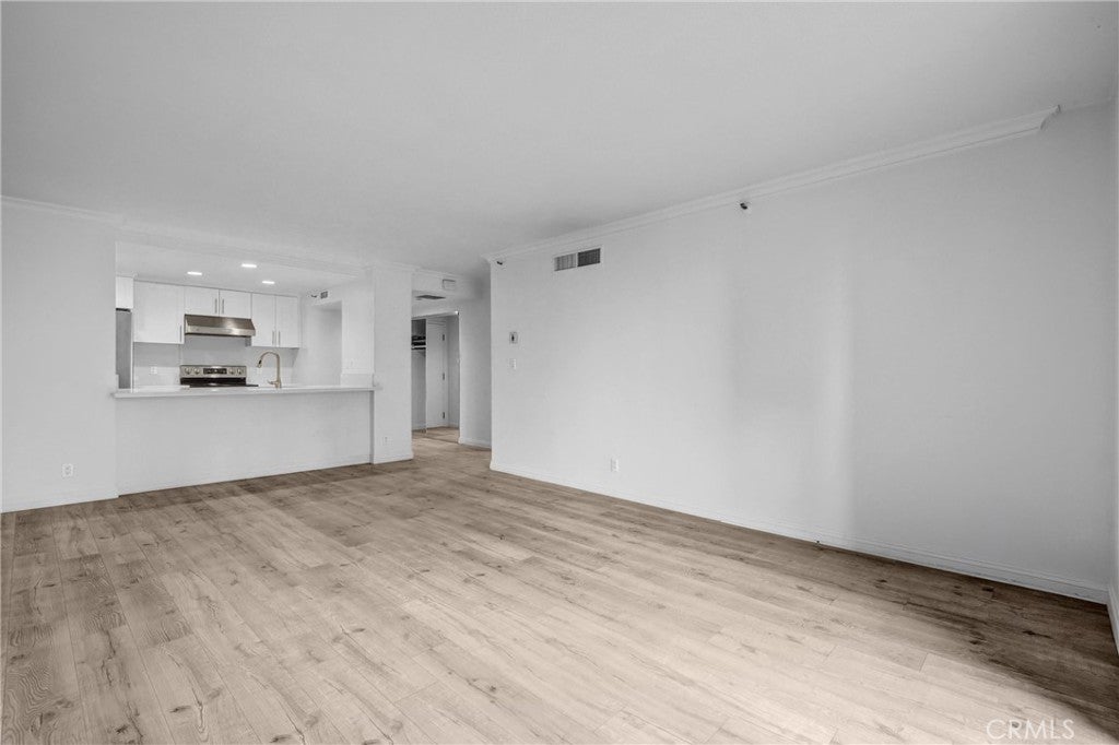 600 W 9th 1103