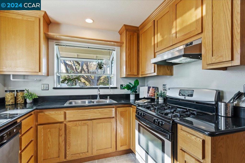 WALNUT LANDS - Residential