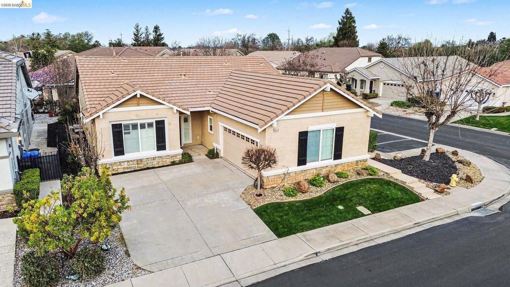 Photo of 1014 Centennial Dr Dr, Brentwood, CA 94513 (MLS # 41126137)