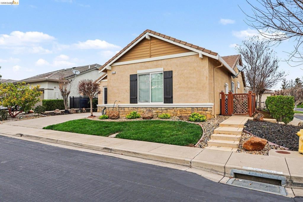 Photo of 1014 Centennial Dr Dr, Brentwood, CA 94513 (MLS # 41126137)