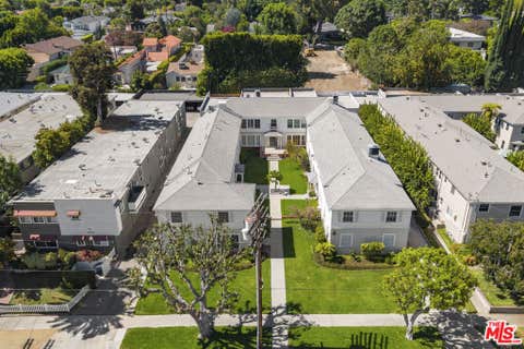 Photo of 15222 1/2 Dickens Street, Los Angeles, CA 91403 (MLS # 26862423)