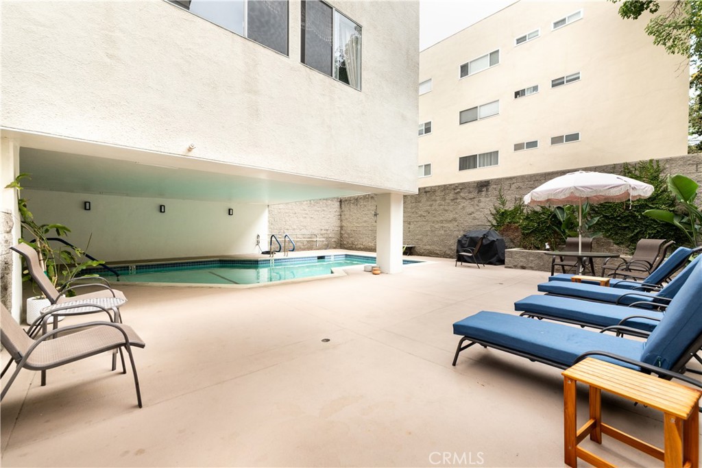 Properties 2 321 N Oakhurst Drive 306