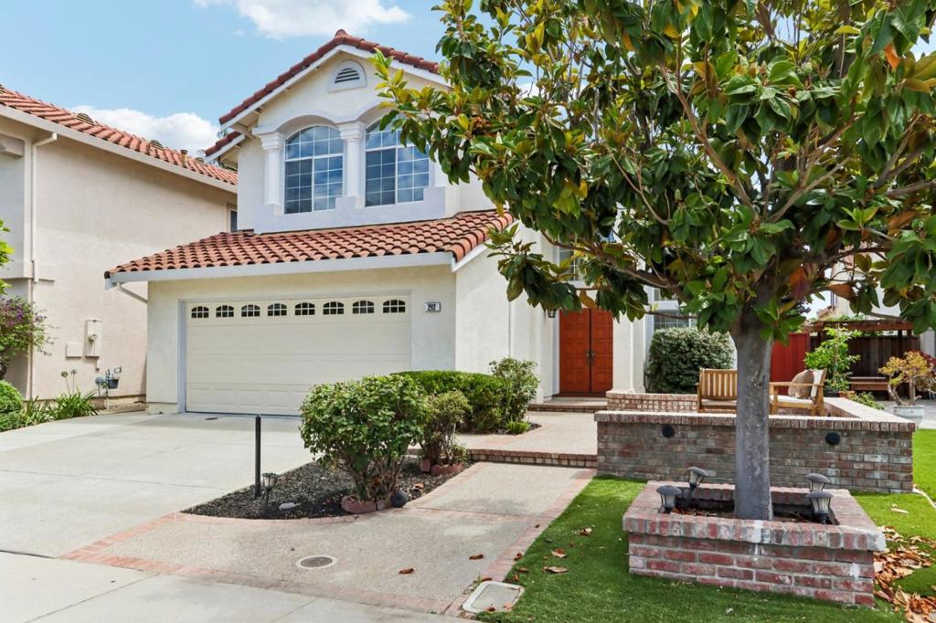 292 Silverlake Court