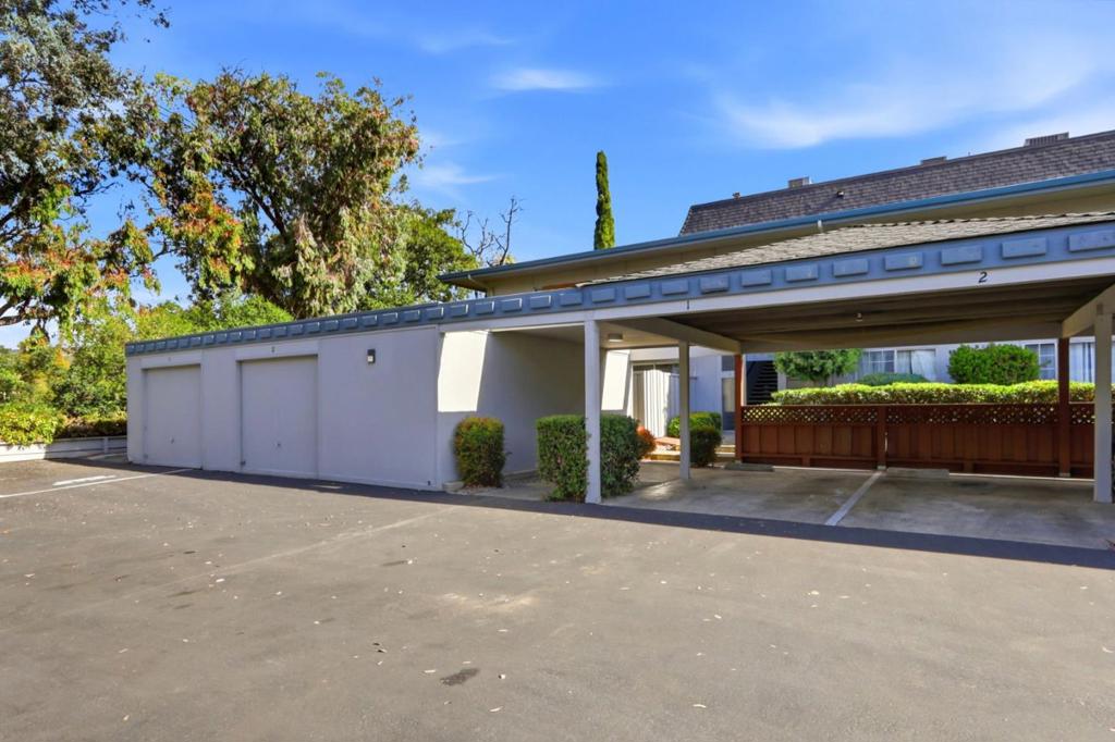 552 Toyon Avenue 1