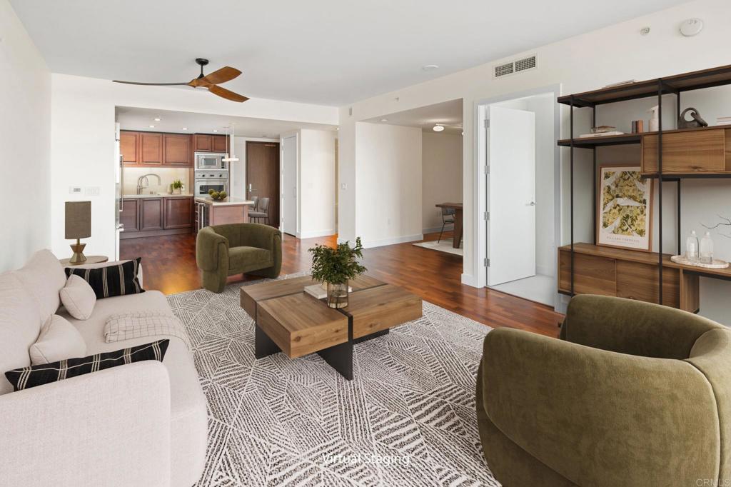 1325 Pacific Highway 906