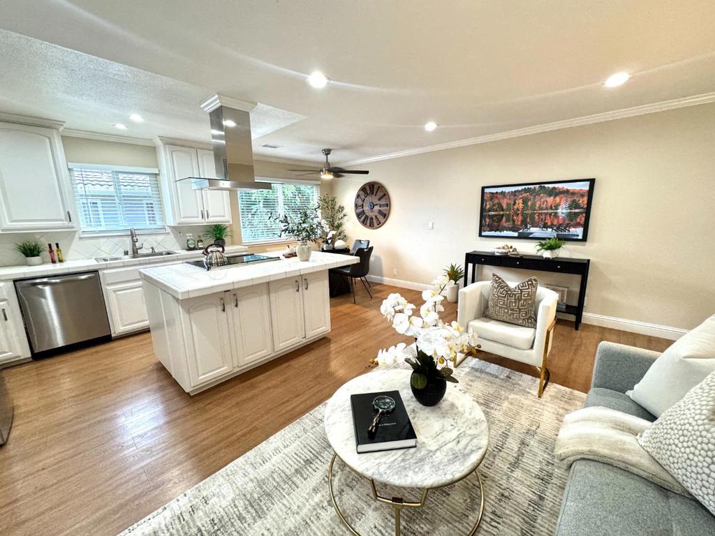 5703 Playa Del Rey 4