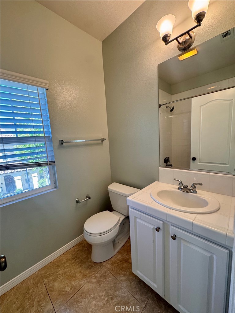 Claiborne (CLAI) - Residential Lease