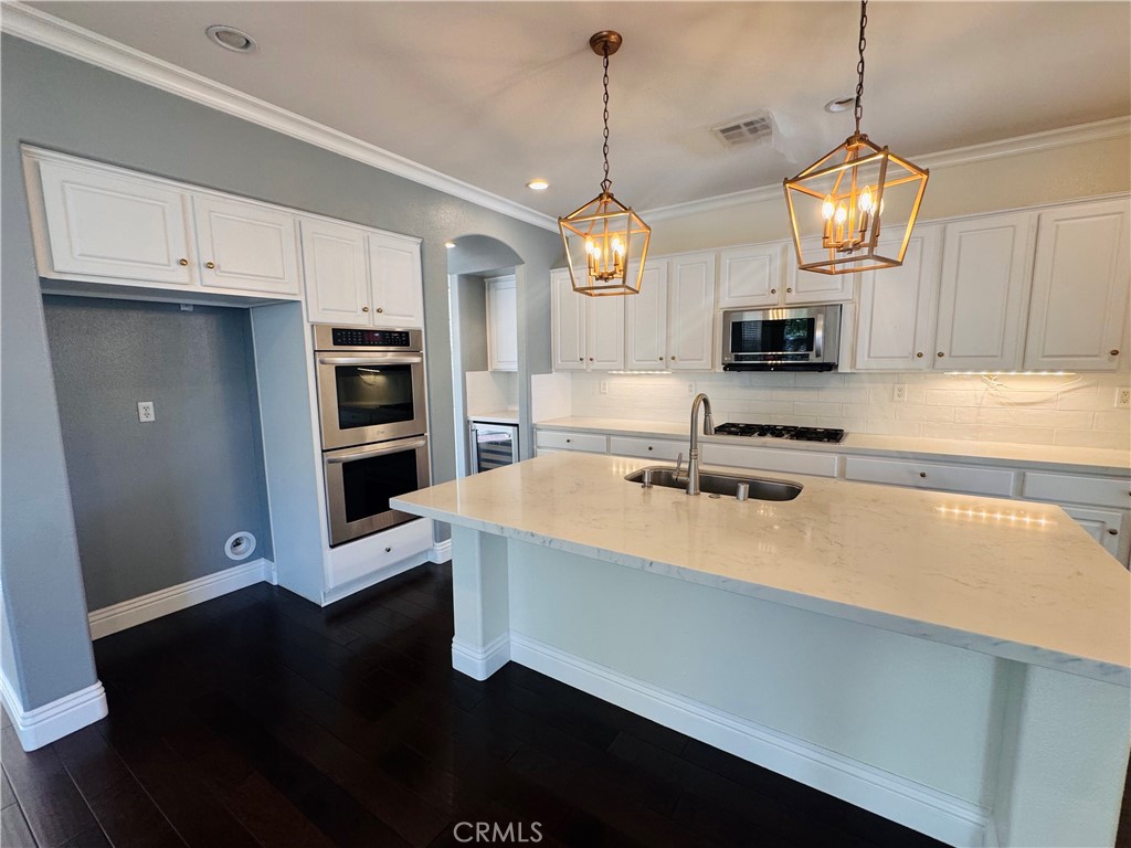 Claiborne (CLAI) - Residential Lease