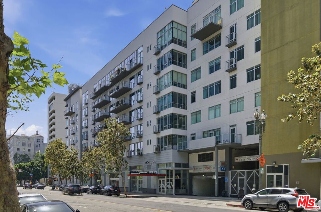 645 W 9th Street 406