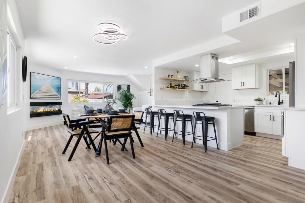 2537 Davis Ave