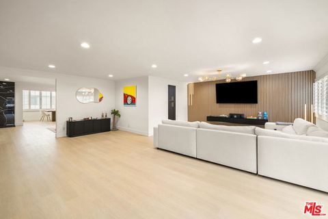 5315 Yarmouth Avenue 104 Encino CA 91316