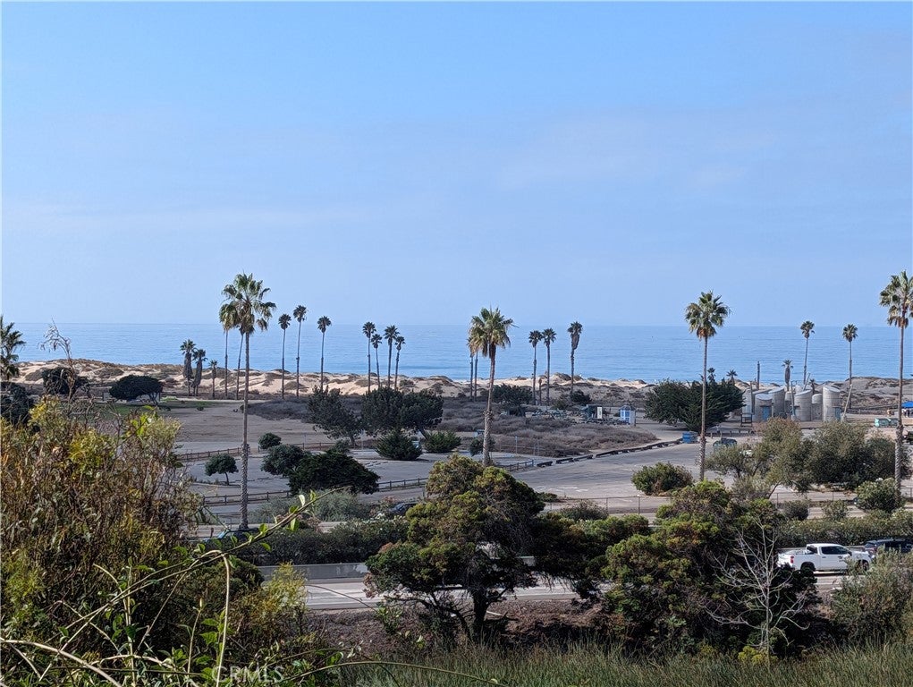 1698 Vista Del Mar Drive