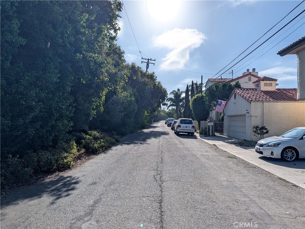 1698 Vista Del Mar Drive