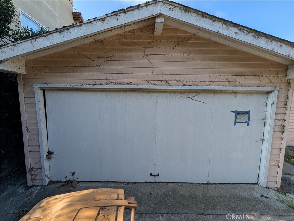 1698 Vista Del Mar Drive