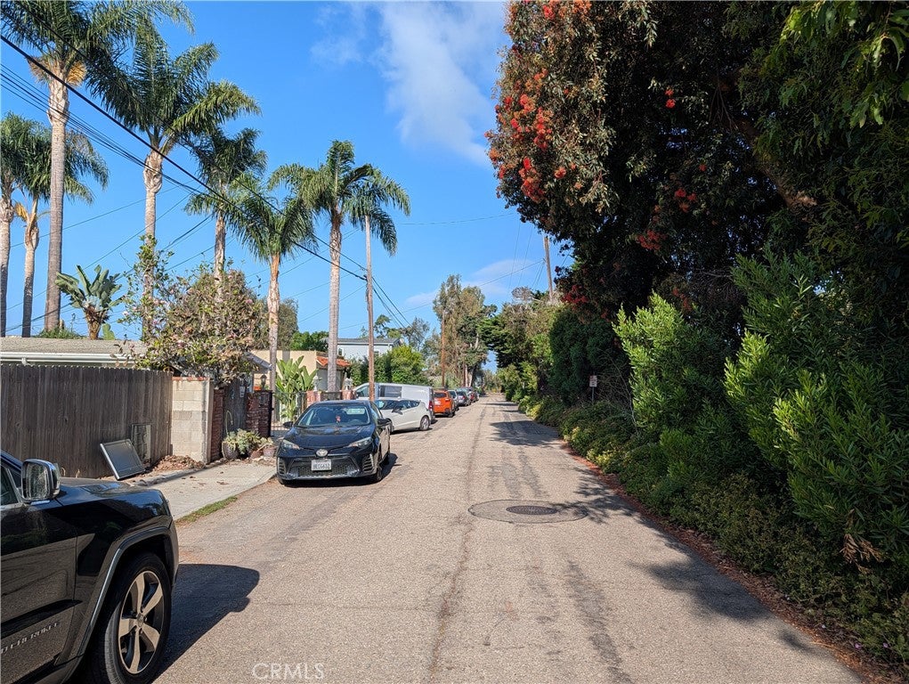 1698 Vista Del Mar Drive