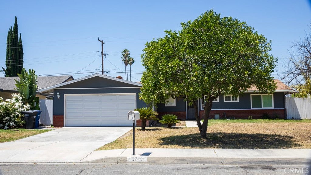 10740 Coloma