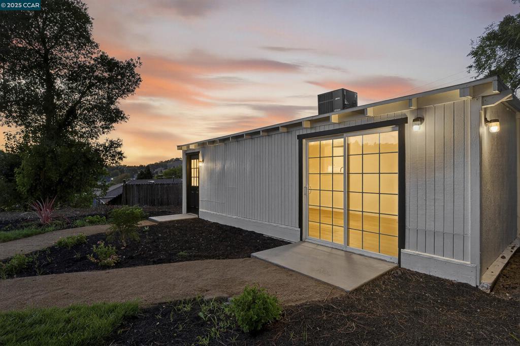PINOLE ESTATES - Residential
