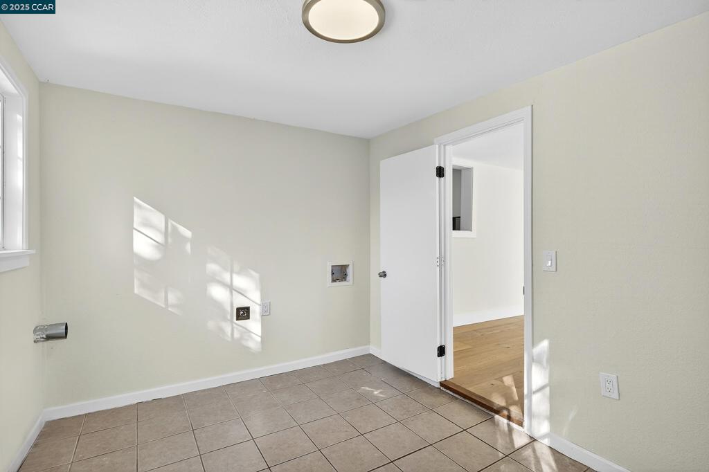 PINOLE ESTATES - Residential
