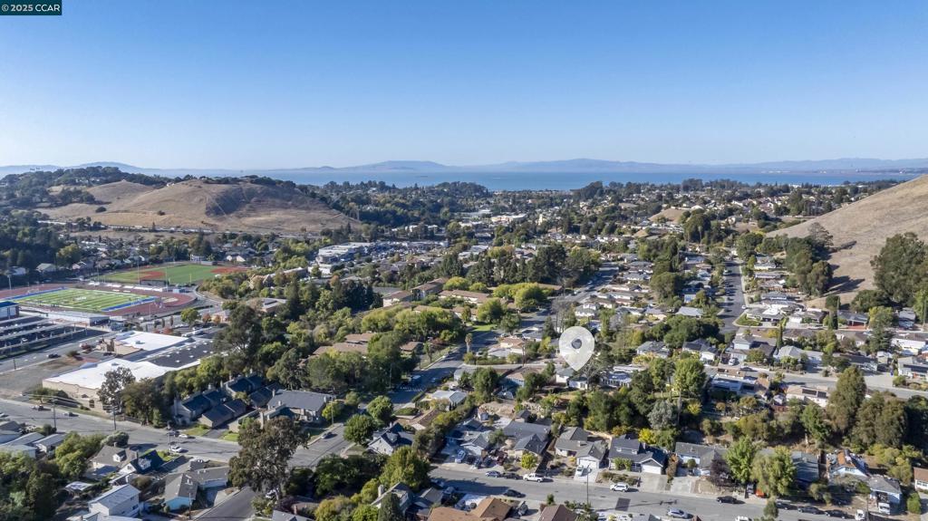 PINOLE ESTATES - Residential