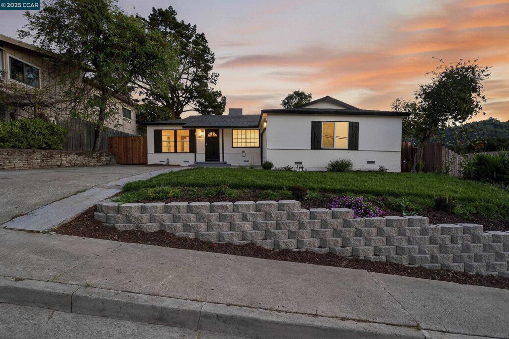 PINOLE ESTATES - Residential