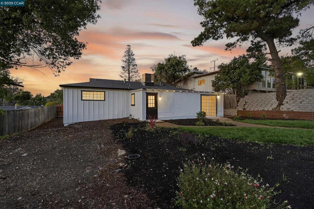 PINOLE ESTATES - Residential