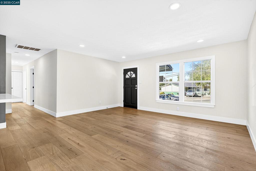 PINOLE ESTATES - Residential