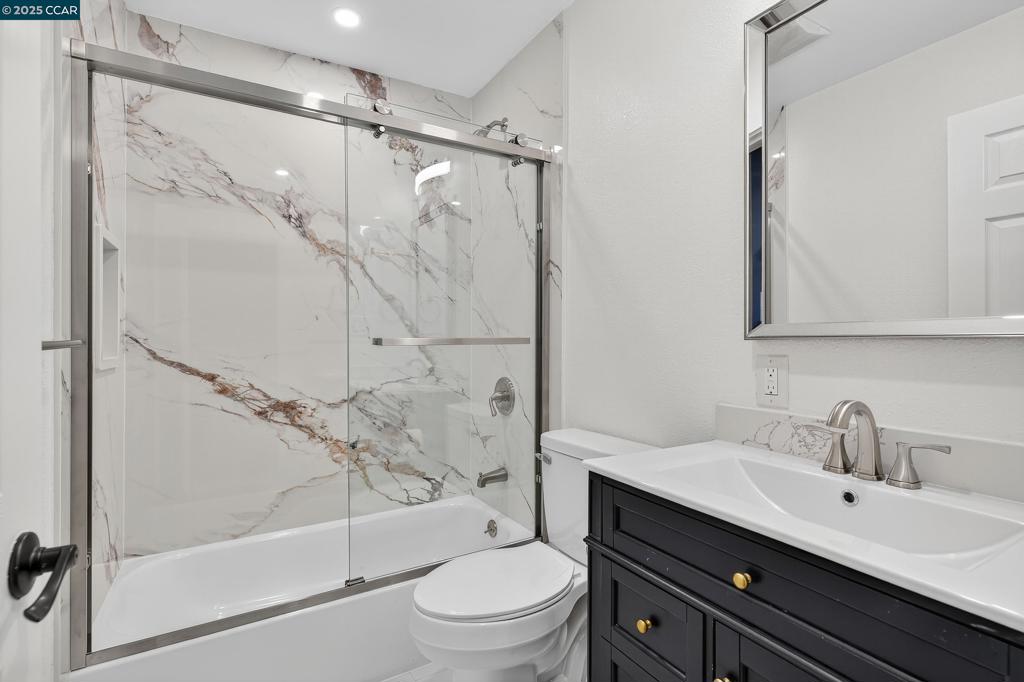 PINOLE ESTATES - Residential