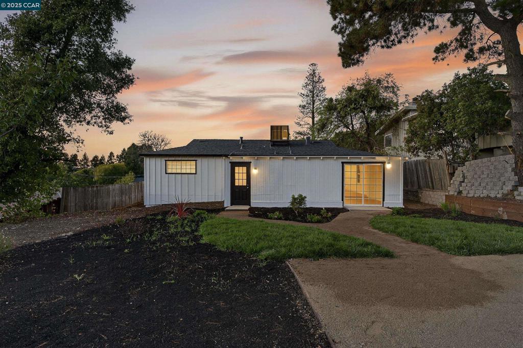 PINOLE ESTATES - Residential