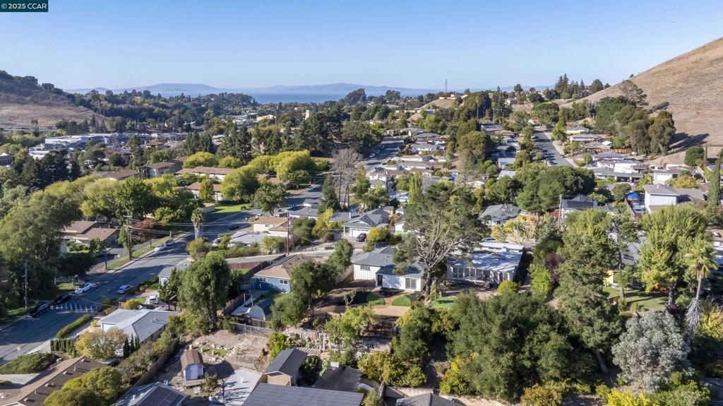 PINOLE ESTATES - Residential