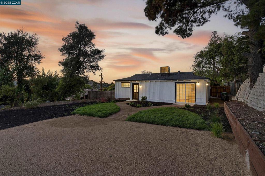 PINOLE ESTATES - Residential