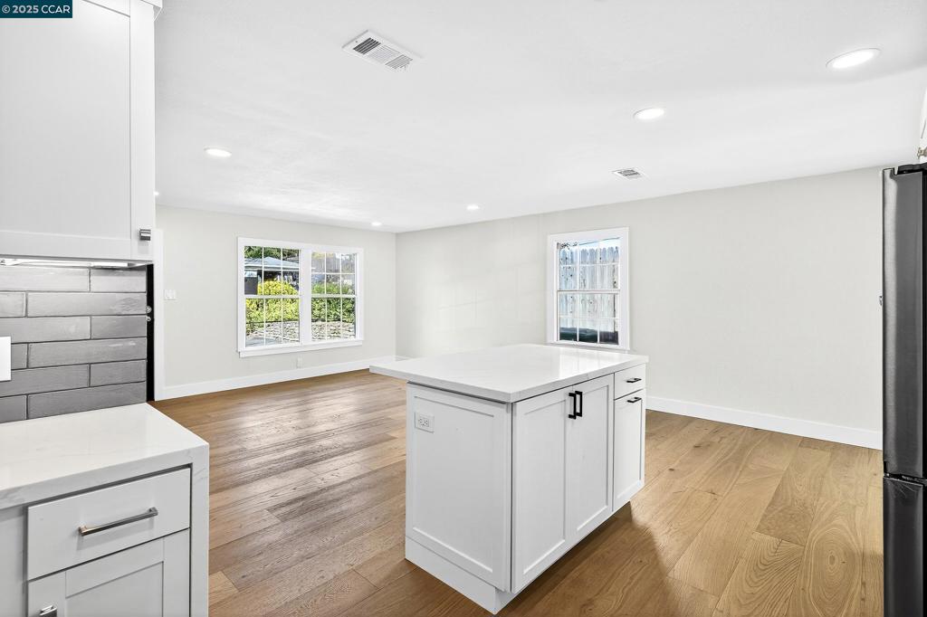 PINOLE ESTATES - Residential